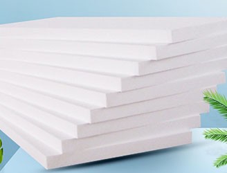 1、產品介紹：EPS聚苯板是由富含揮發性液體發泡劑的可發性聚苯乙烯珠粒，經加熱預發后在模具中加熱成型的。2、產品優勢：3、主要用途：用于建筑墻體、屋面保溫、復合保溫板材的保溫層；用于車輛、船舶制冷設備